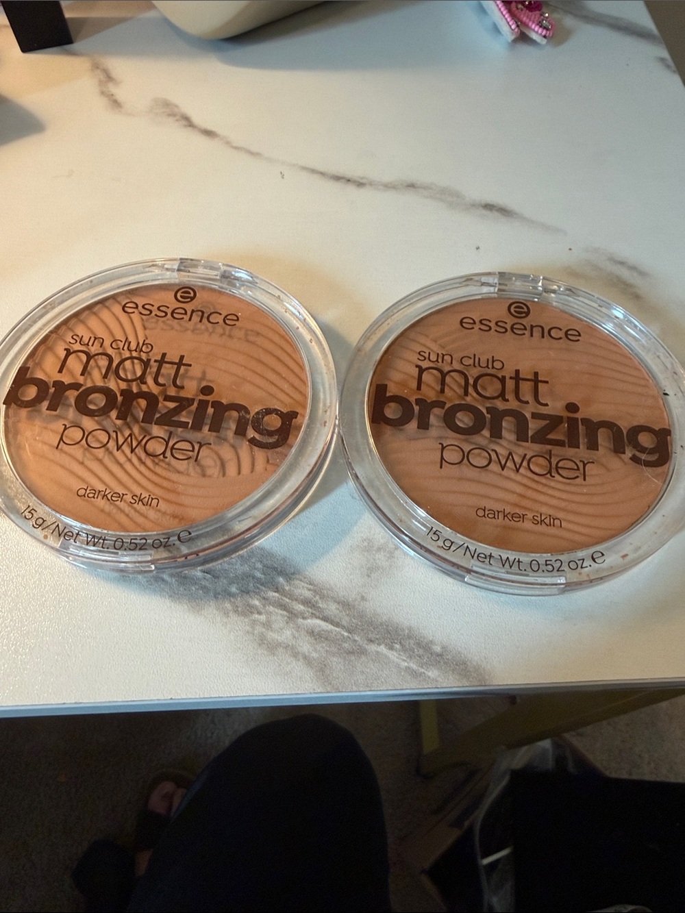 Essence Sun Club Matt Bronzing Powder - Darker Skin - Warm Brown